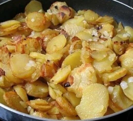 Easy Fried Potatoes and Onions Recipe